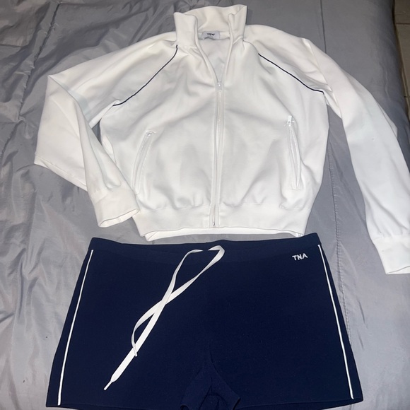 Aritzia TNA White Jacket and Navy Shorts Set - Picture 1 of 2